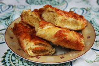 Tahinli corek - Sesampasta in gevlochten deeg