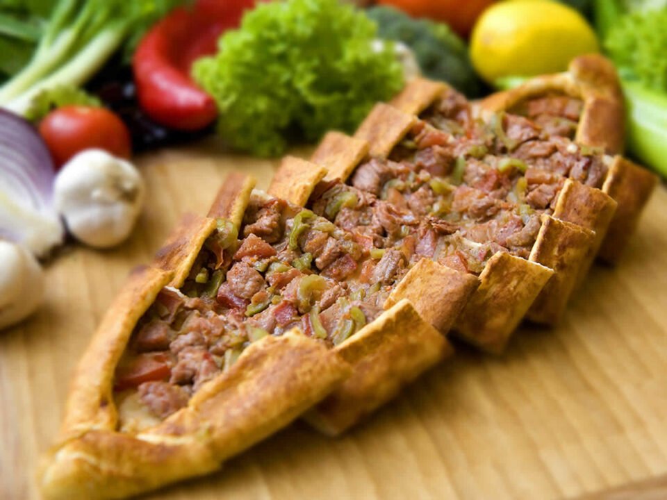 Kiymali pide - Broodje gehakt