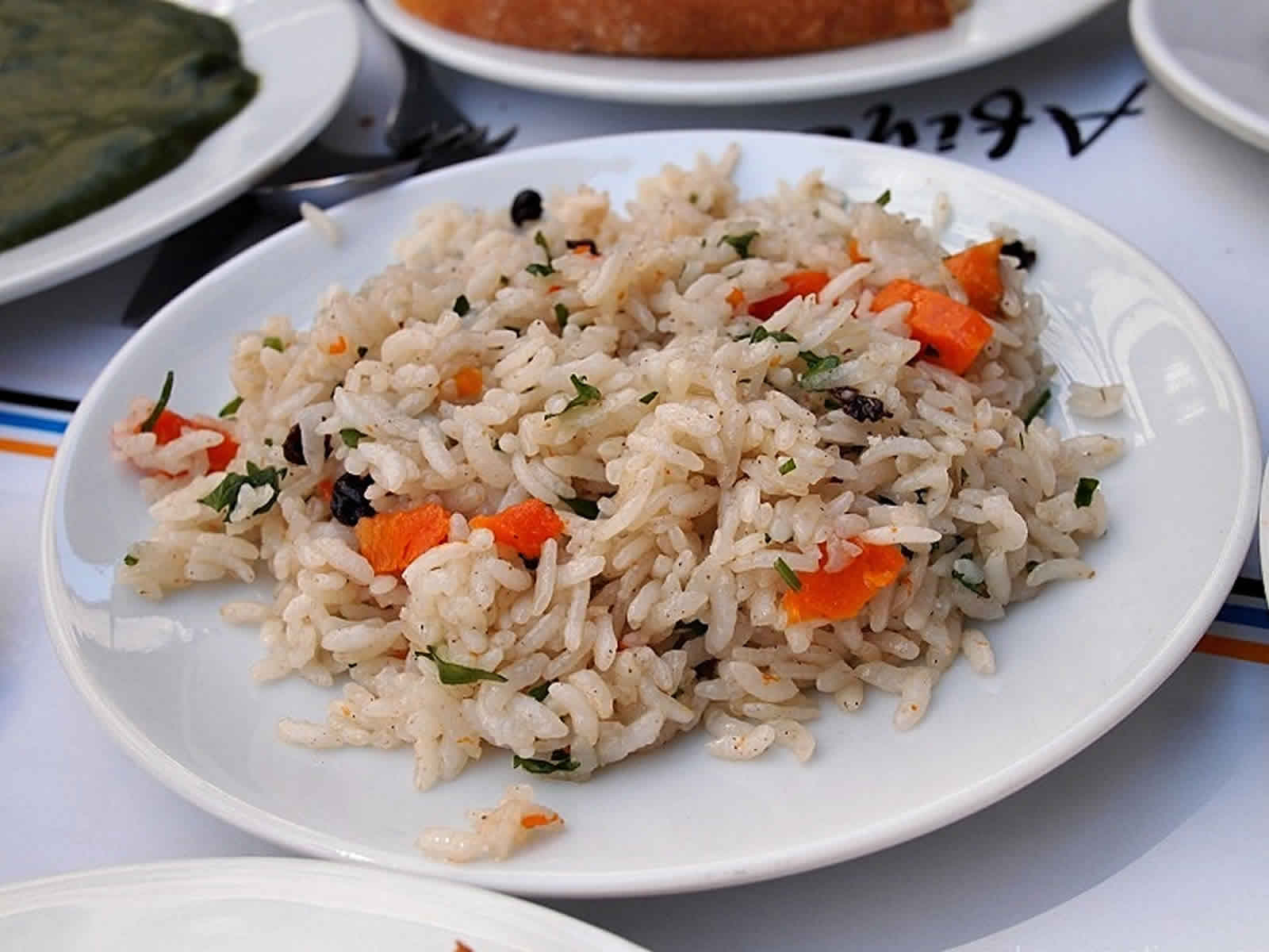 Sebzeli pilav – Rijst met groente